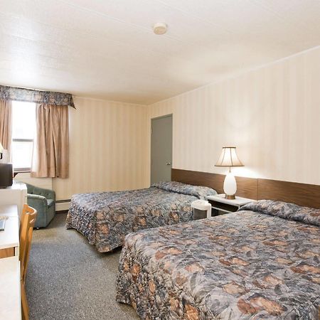 Springs Motor Inn Wainwright Kültér fotó